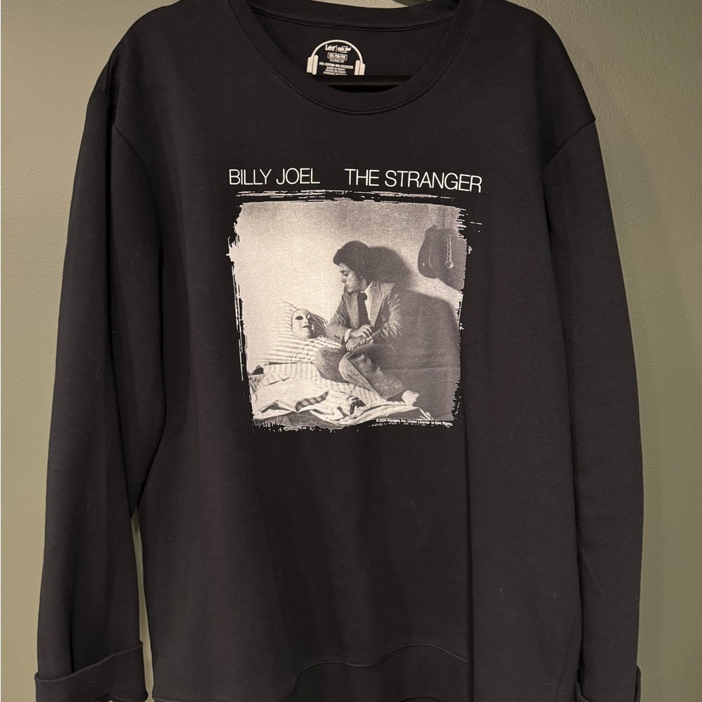 Lee Black Crewneck Sweater with Graphic Print